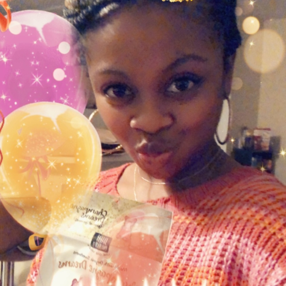 Meet your Posher, Ashley